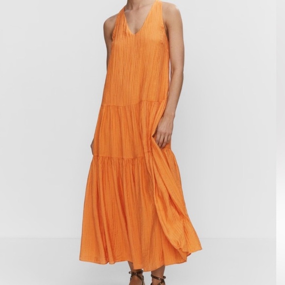 Mango Dresses & Skirts - Stunning Mango maxi dress.  Size 10